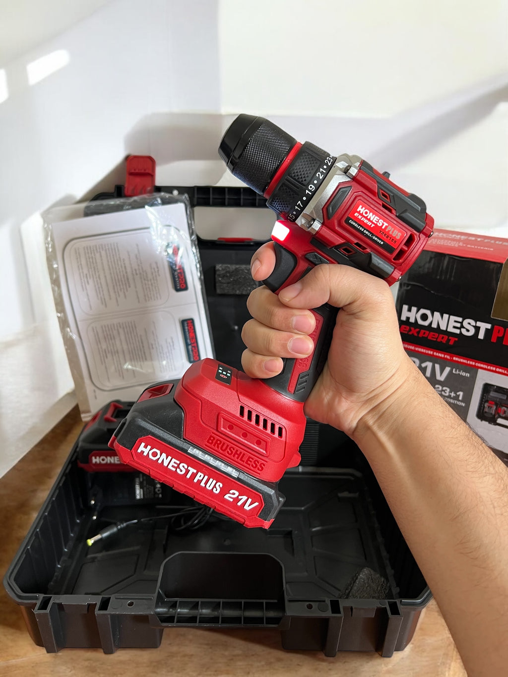 Visseuse Honestplus 21V Brushless