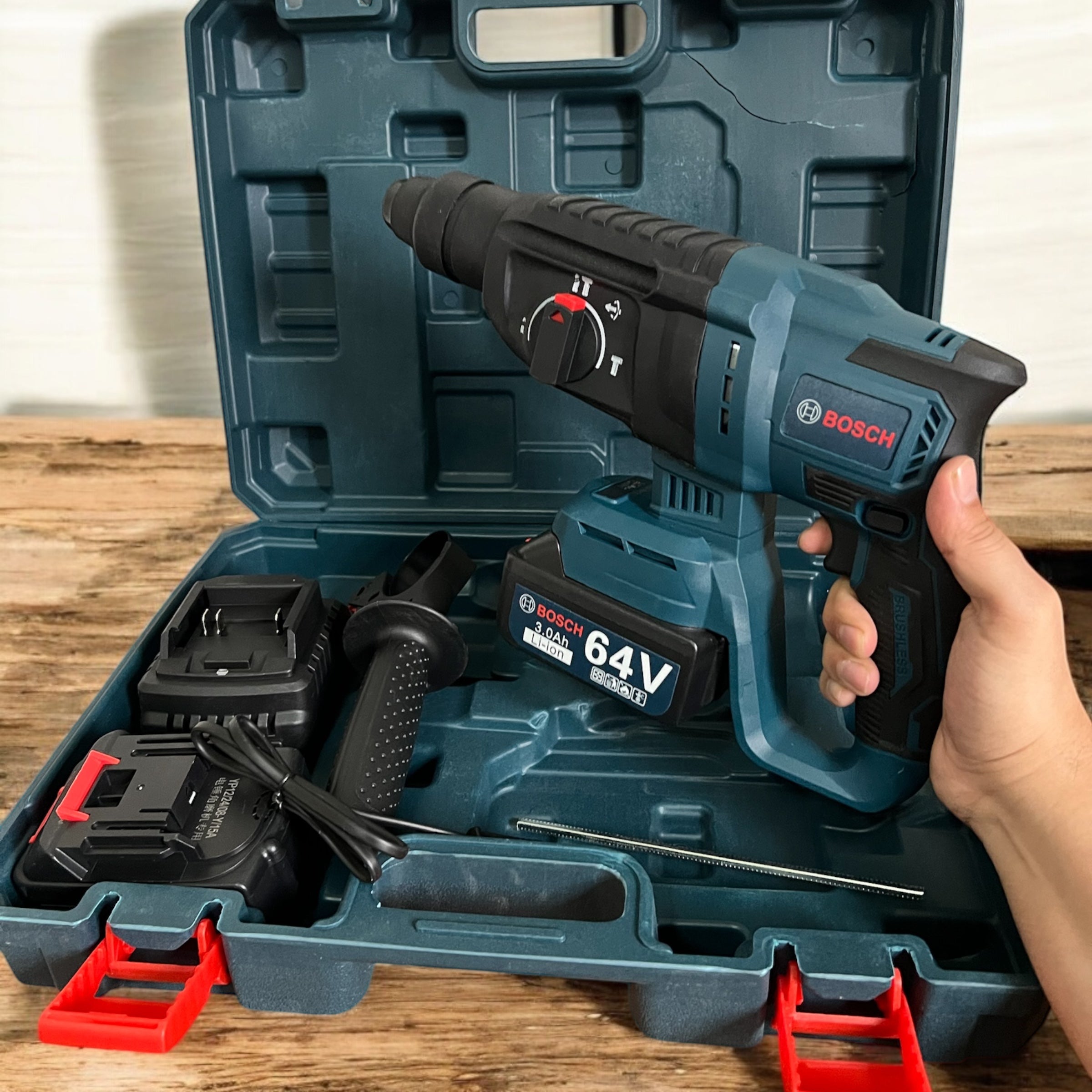 Marteau perforateur BOSCH 64V