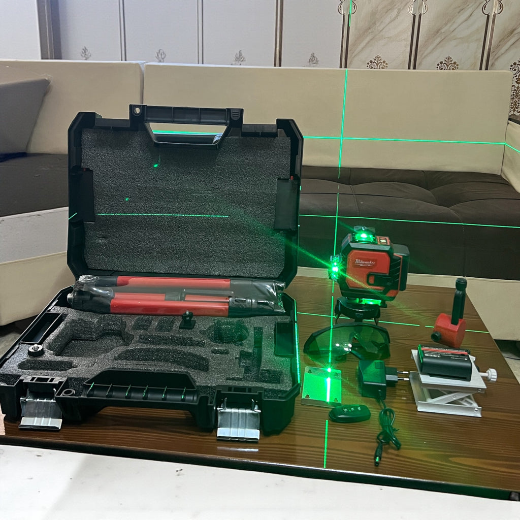Niveau laser MILWAUKEE 4D