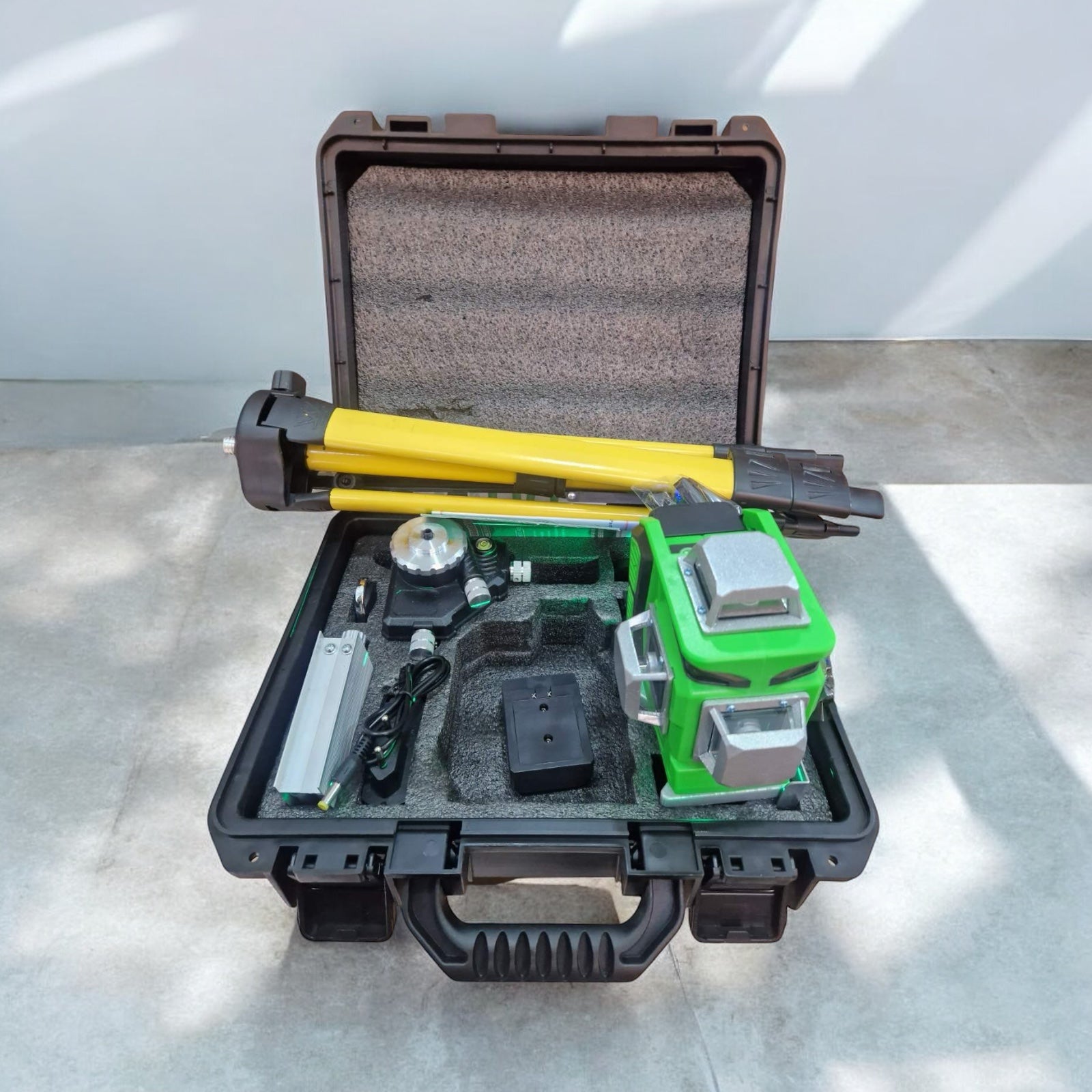 Niveau laser Sarnormax + Tripied