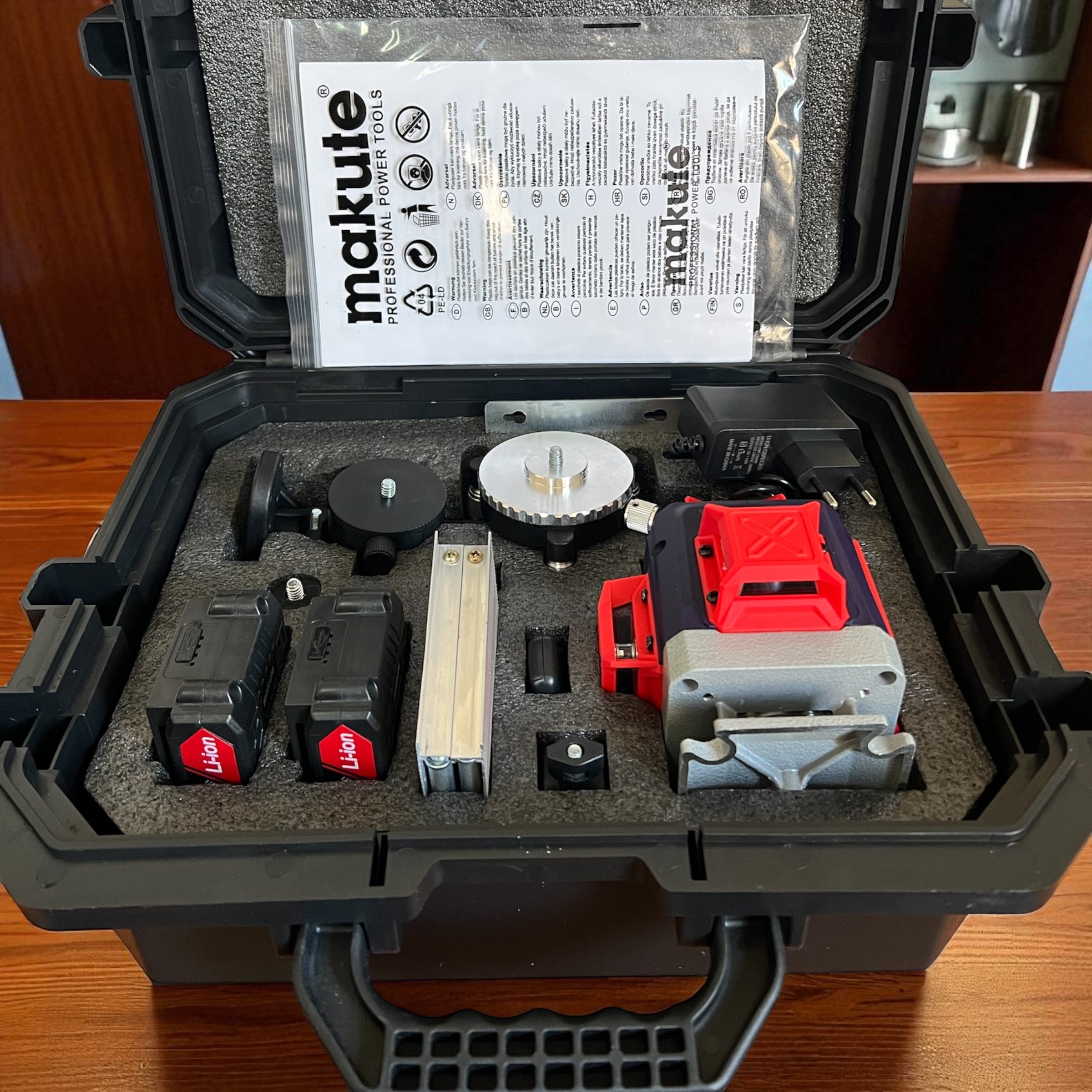 Niveau laser 4D MAKUTE 16 lignes