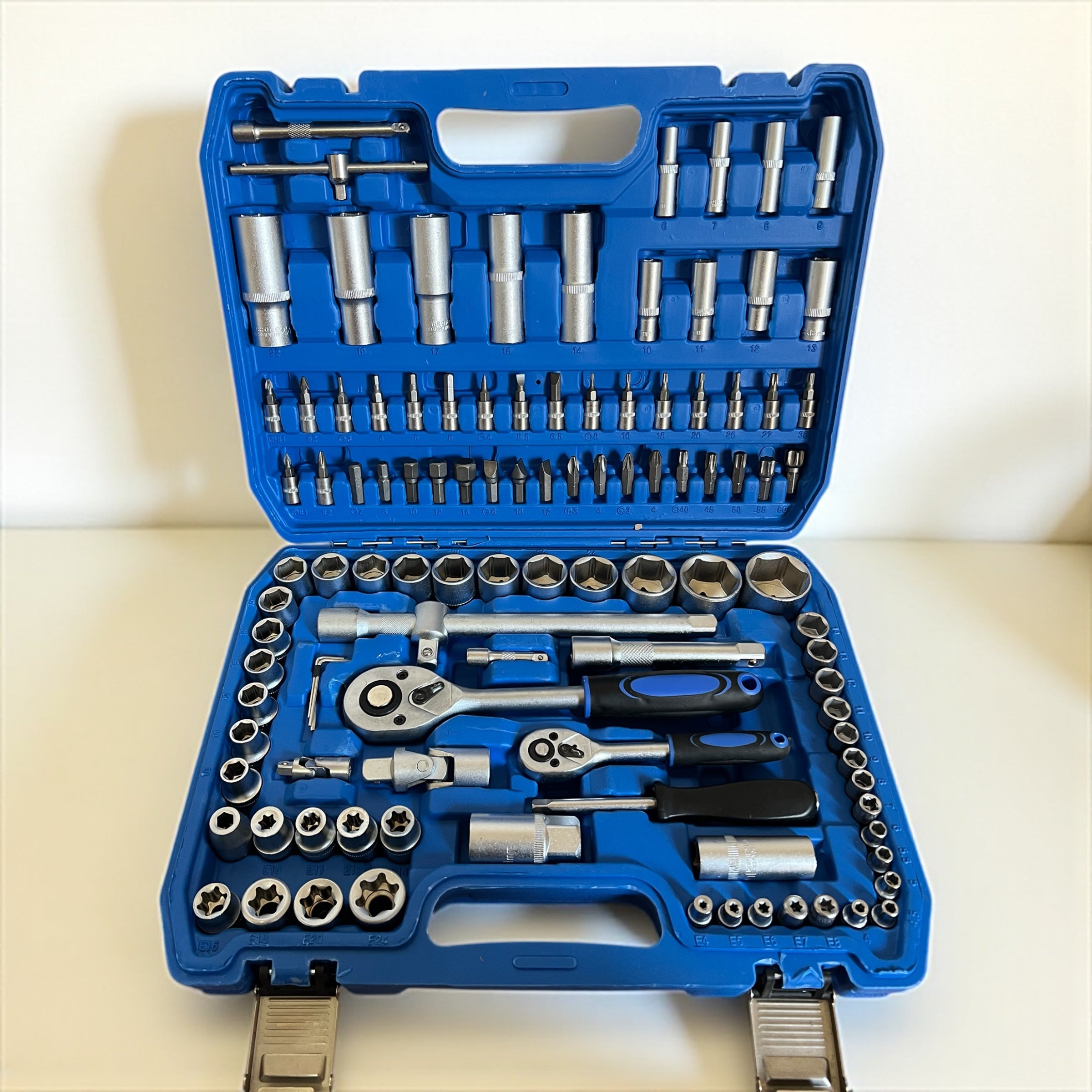 Pack Clé a CHOC 21V HonestPlus + Caisse 108 pièces