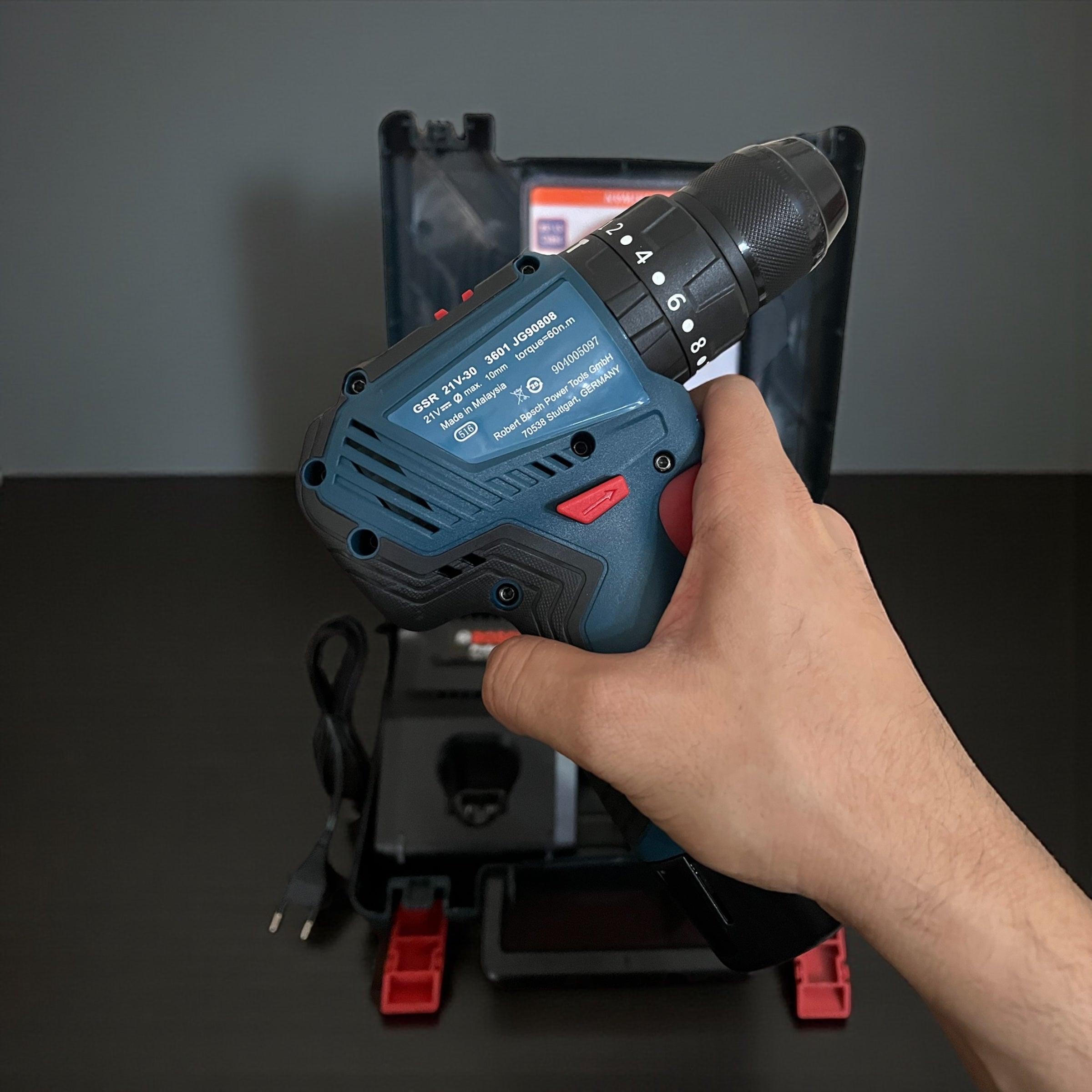 Visseuse nv Bosch 21V+ 11 pcs